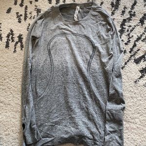 Lululemon Swiftly Long Sleeve Crew size 10